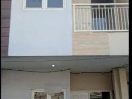 Maison 3 chambre à vendre à Tenggilis Mejoyo, East Jawa, Tenggilis Mejoyo