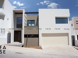 Maison 4 chambre à vendre à Chihuahua, Chihuahua, Chihuahua, Chihuahua