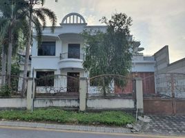 4 Kamar Rumah for rent in Lakarsantri, Surabaya, Lakarsantri