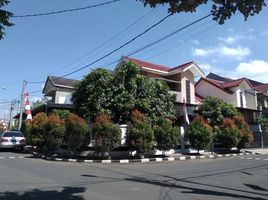 3 Kamar Vila for sale in Cicadas, Bandung, Cicadas