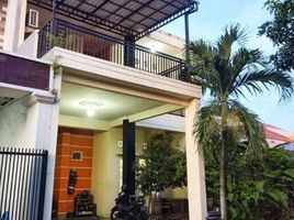 4 Bedroom House for sale in Jambangan, Surabaya, Jambangan