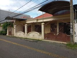 4 Habitación Casa en venta en Tambaksari, East Jawa, Tambaksari