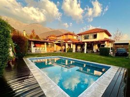 4 Bedroom House for sale in Santiago, San Jode De Maipo, Cordillera, Santiago