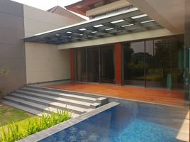 6 Bedroom House for sale in Dukuhpakis, Surabaya, Dukuhpakis