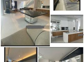 5 Bedroom House for sale in Dukuhpakis, Surabaya, Dukuhpakis