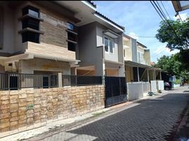 3 Bedroom House for sale in Jambangan, Surabaya, Jambangan