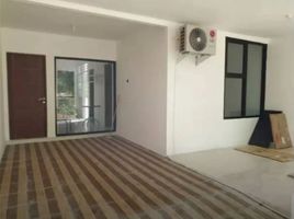 3 Habitación Villa en venta en Dukuhpakis, East Jawa, Dukuhpakis