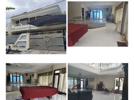 6 Bedroom House for sale in Dukuhpakis, Surabaya, Dukuhpakis