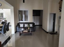 4 Schlafzimmer Haus zu verkaufen in Gunung Anyar, East Jawa, Gunung Anyar
