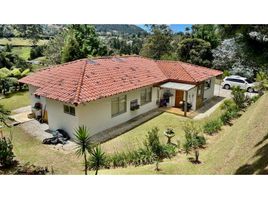 3 Bedroom Villa for sale in Bare Foot Park (Parque de los Pies Descalzos), Medellin, Medellin