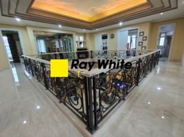 6 Kamar Rumah for sale in Lakarsantri, Surabaya, Lakarsantri