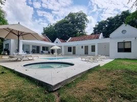 4 Bedroom House for sale in Ricaurte, Cundinamarca, Ricaurte