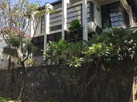 4 Habitación Casa en venta en Wiyung, East Jawa, Wiyung