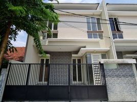 4 Kamar Rumah for sale in Gayungan, Surabaya, Gayungan