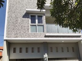 3 Habitación Villa en venta en Rungkut, East Jawa, Rungkut
