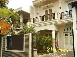 4 Bedroom House for sale in Medistra Hospital, Mampang Prapatan, Pasar Minggu