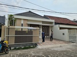 4 Habitación Villa en venta en Rungkut, East Jawa, Rungkut