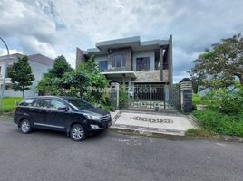 5 Kamar Rumah for sale in Lakarsantri, Surabaya, Lakarsantri