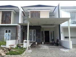 Maison 4 chambre à vendre à Wiyung, East Jawa, Wiyung