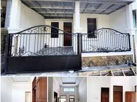 Maison 3 chambre à vendre à Wiyung, East Jawa, Wiyung