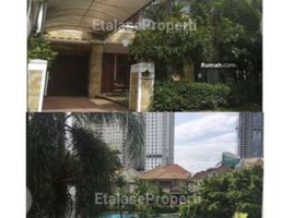 4 Bedroom House for sale in Dukuhpakis, Surabaya, Dukuhpakis