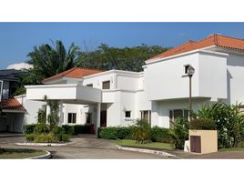 5 Bedroom House for sale in Parque Lefevre, Panama City, Parque Lefevre