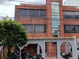 150 m² Office for rent in Mina De Sal De Nemocón, Bogotá, Bogotá