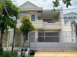 6 Bedroom House for sale in Dukuhpakis, Surabaya, Dukuhpakis