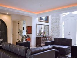 6 Habitación Casa en venta en Zapopan, Jalisco, Zapopan