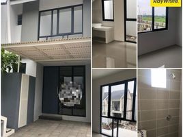 2 Habitación Villa en venta en Wiyung, East Jawa, Wiyung