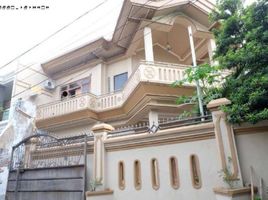 5 Bedroom House for sale in Dukuhpakis, Surabaya, Dukuhpakis