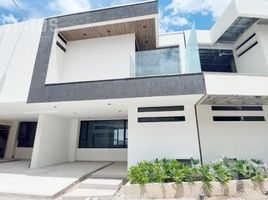 3 Bedroom House for sale in Conocoto, Pichincha, Conocoto