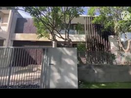 5 Bedroom House for sale in Dukuhpakis, Surabaya, Dukuhpakis