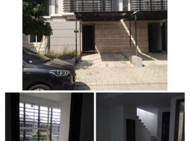 4 Habitación Villa en venta en Lakarsantri, East Jawa, Lakarsantri