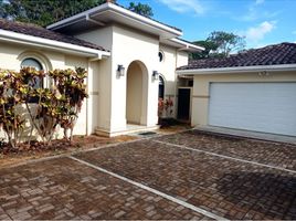 2 Schlafzimmer Haus zu verkaufen in Boquete, Chiriqui, Alto Boquete