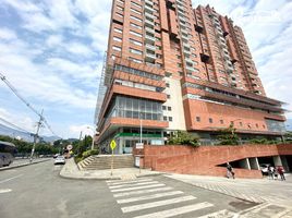 200 m² Office for rent in Parque de los Pies Descalzos, Medellín, Medellín