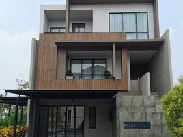 4 Bedroom Villa for sale in Ocean Park BSD Serpong, Serpong, Legok