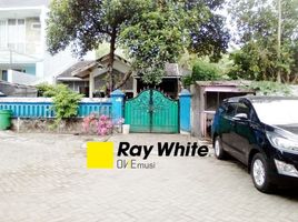 4 Bedroom House for sale in Dukuhpakis, Surabaya, Dukuhpakis