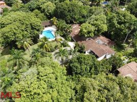 7 Bedroom Villa for sale in Bare Foot Park (Parque de los Pies Descalzos), Medellin, Medellin