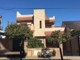 6 Bedroom Villa for sale in Buenos Aires, La Matanza, Buenos Aires