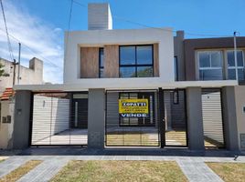 3 Bedroom House for sale in Moron, Buenos Aires, Moron