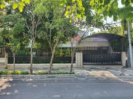 5 Bedroom Villa for sale in Gubeng, Surabaya, Gubeng