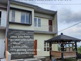 4 Bedroom House for sale in Gayungan, Surabaya, Gayungan