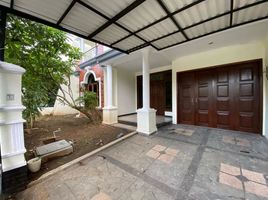 5 Bedroom House for sale in Dukuhpakis, Surabaya, Dukuhpakis