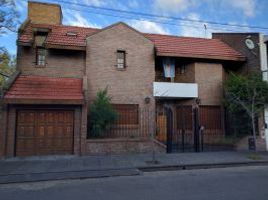 4 Bedroom House for sale in Lanus, Buenos Aires, Lanus