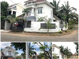 4 Bedroom House for sale in Waru, Sidoarjo, Waru