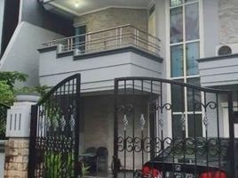 5 Bedroom Villa for sale in Kembangan, Jakarta Barat, Kembangan