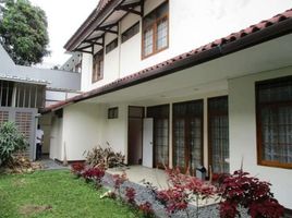 8 Bedroom House for sale in 23 Paskal Shopping Center, Andir, Cidadap