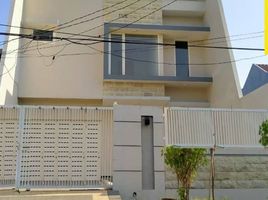 5 Habitación Casa en venta en Tenggilis Mejoyo, East Jawa, Tenggilis Mejoyo