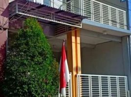 4 Bedroom House for sale in Gayungan, Surabaya, Gayungan